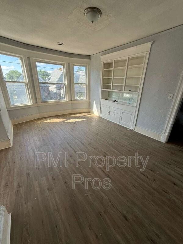 1623 N 38th St - Photo 4 of 15