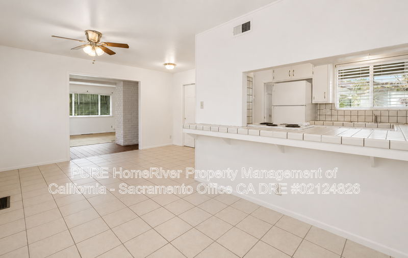 4137 Pennsylvania Ave - Photo 4 of 7