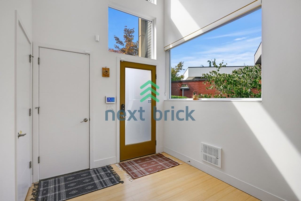 1240 Ne 117th St - Photo 4 of 25