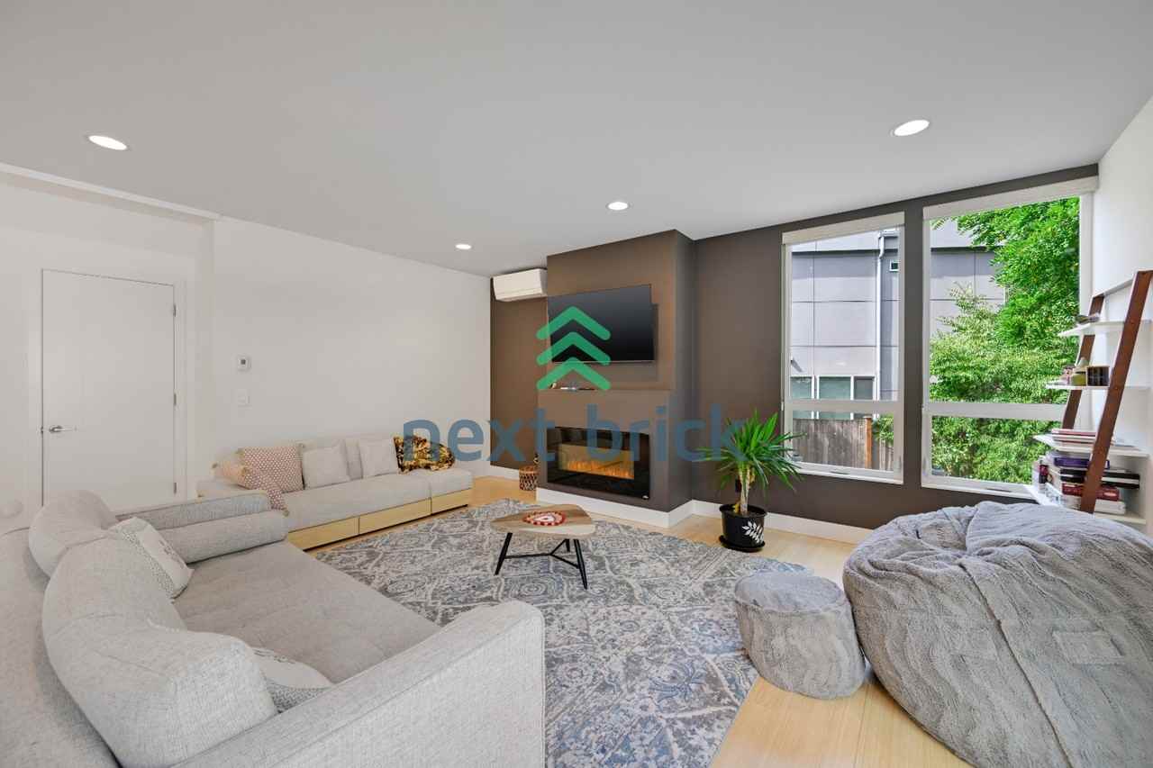 1240 Ne 117th St - Photo 6 of 25
