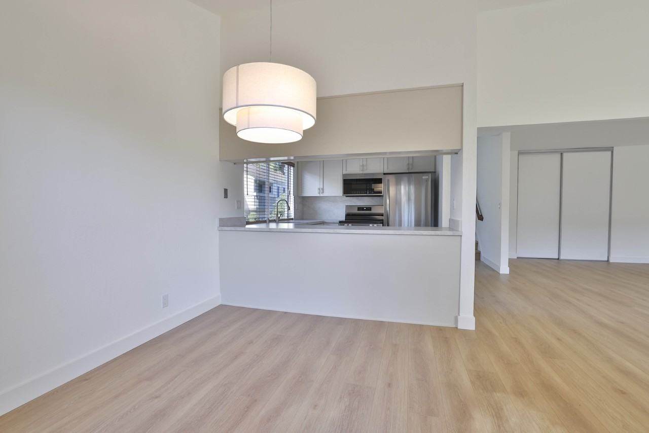 10856 Northridge Sq - Photo 6 of 31