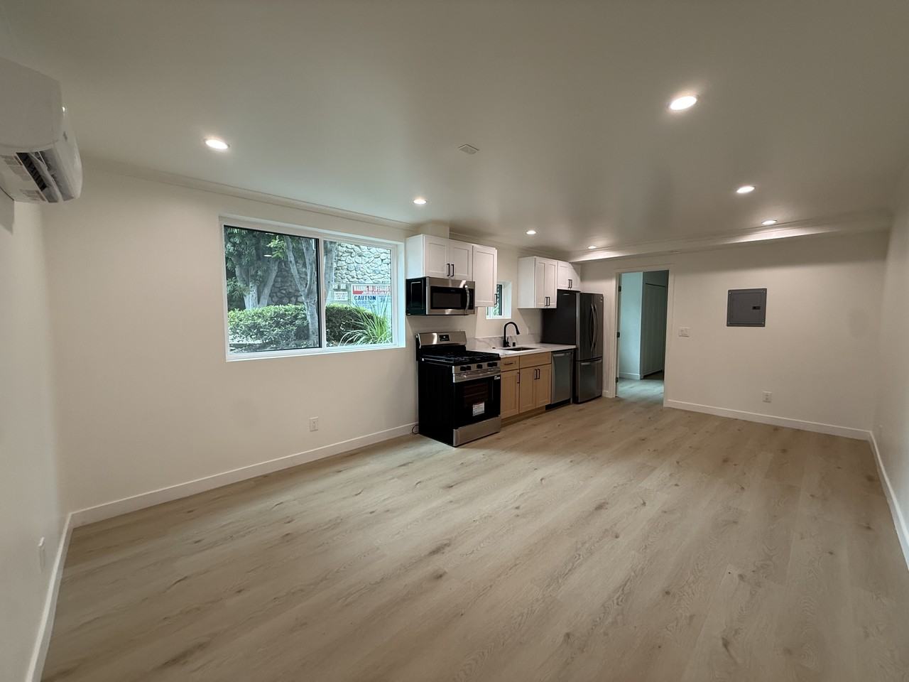 3239 Altura Ave #B - Photo 2 of 8