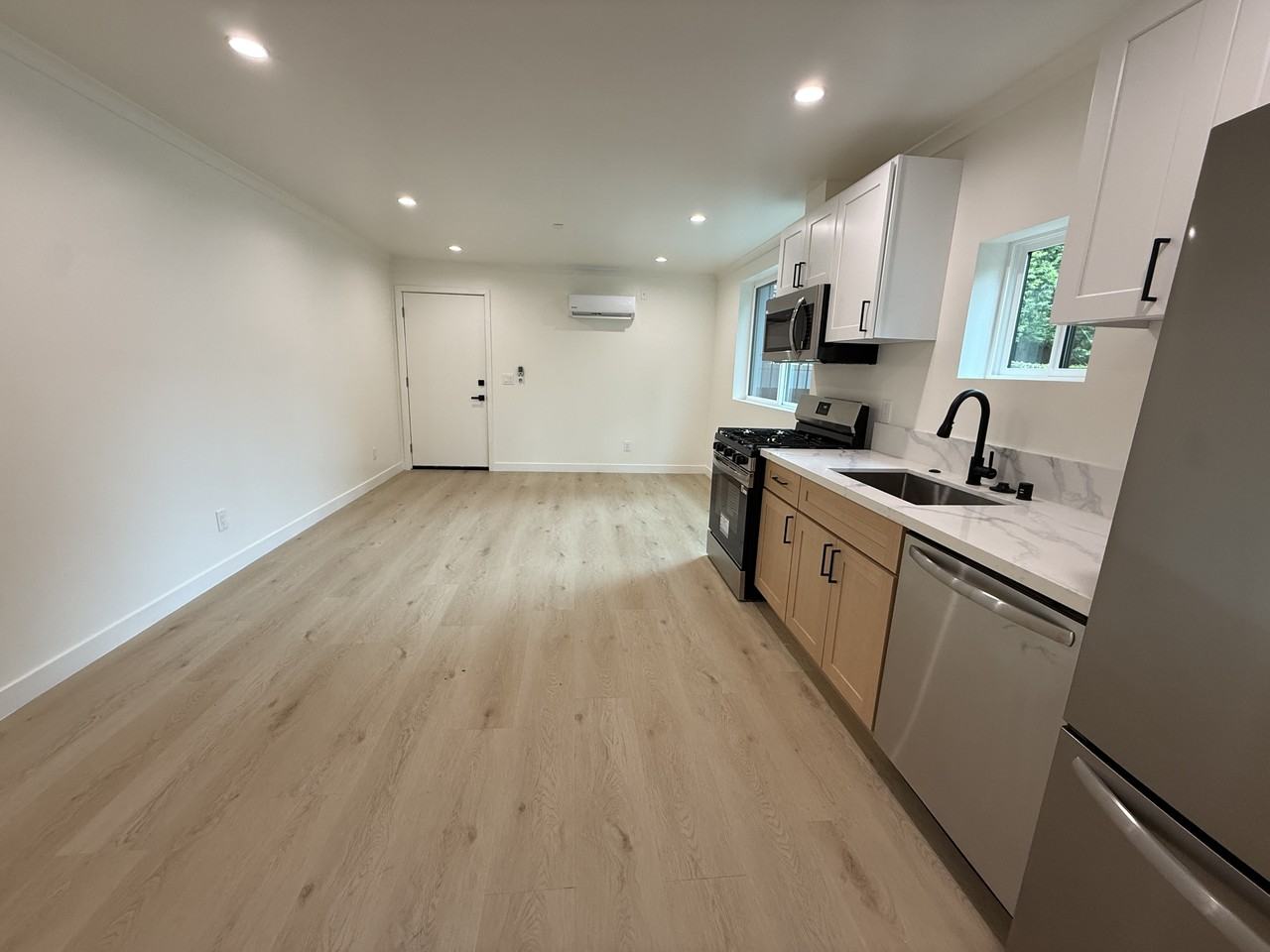 3239 Altura Ave #B - Photo 3 of 8