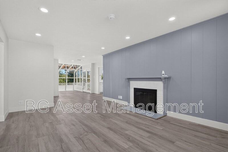 1910 Encima Dr - Photo 6 of 50