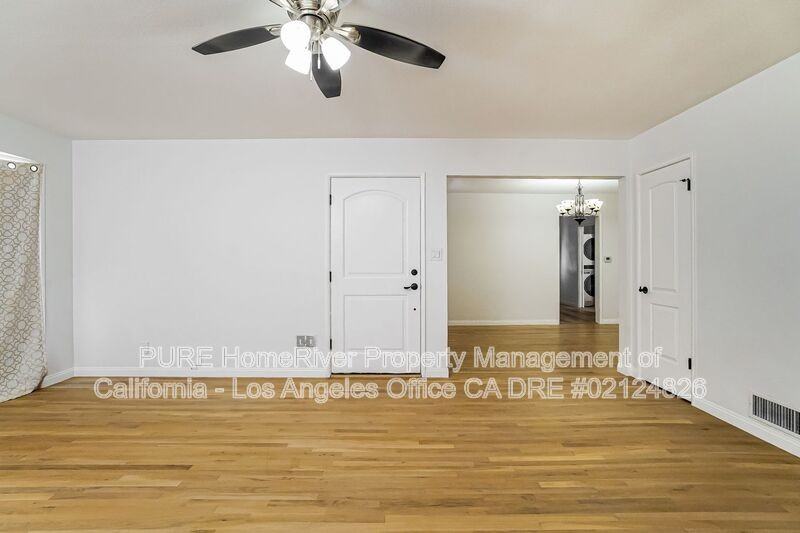 215 N Western Ave - Photo 3 of 19
