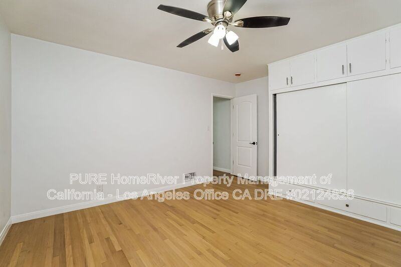 215 N Western Ave - Photo 6 of 19
