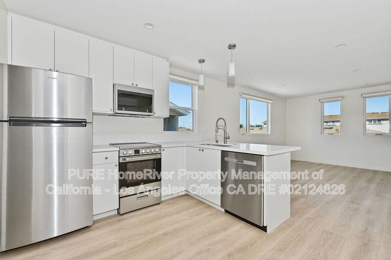 1536 W 205th St #1536 - Photo 2 of 11