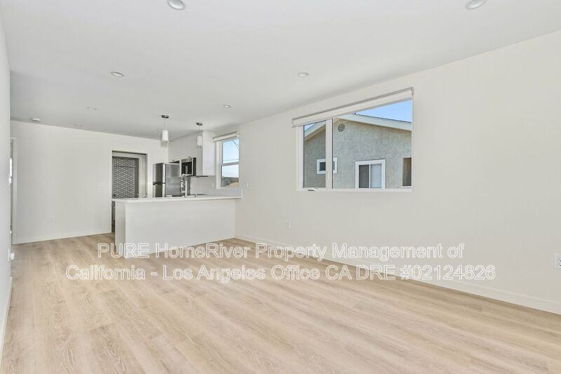 1536 W 205th St #1536 - Photo 4 of 11