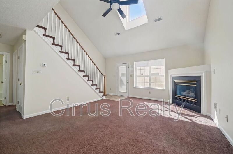 381 Westview Dr - Photo 5 of 23