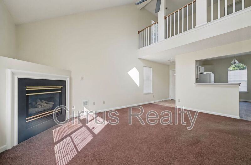 381 Westview Dr - Photo 6 of 23
