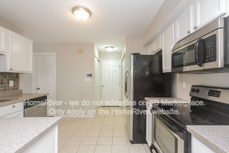 6726 Ossington Dr - Photo 2 of 15