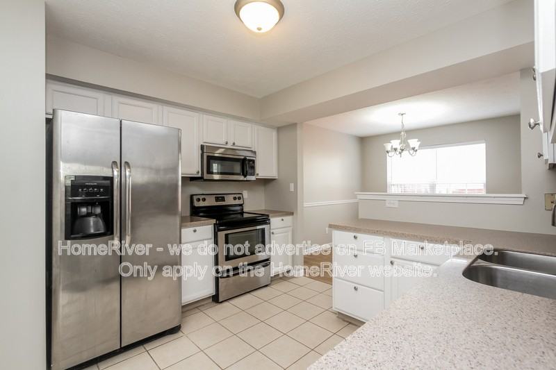 6726 Ossington Dr - Photo 3 of 15