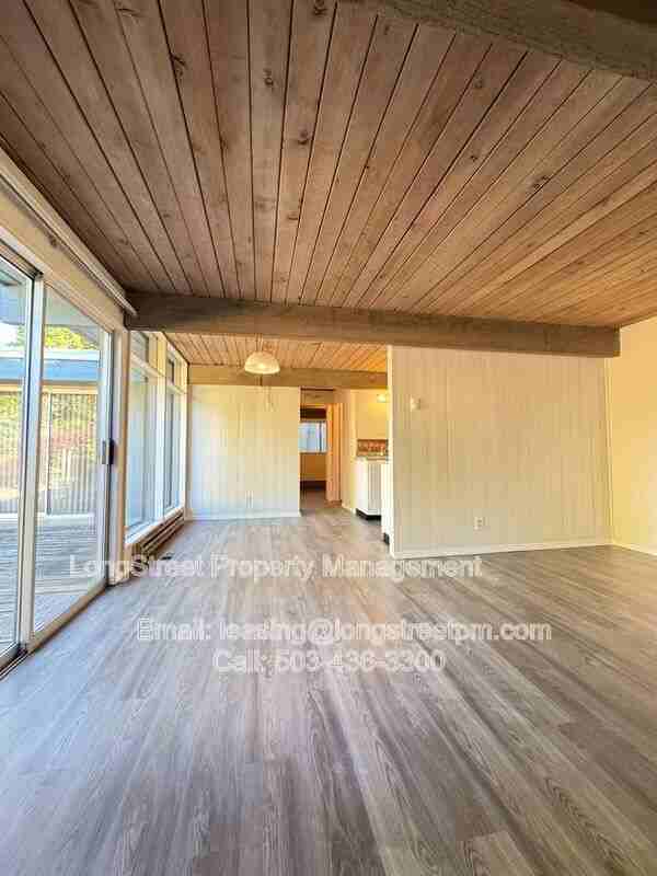 831 Nw 26th St - Photo 3 of 30