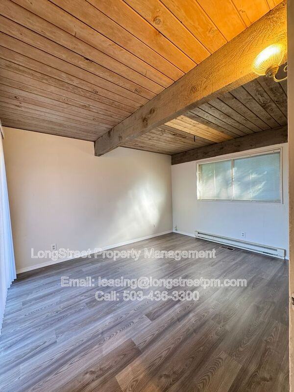 831 Nw 26th St - Photo 6 of 30