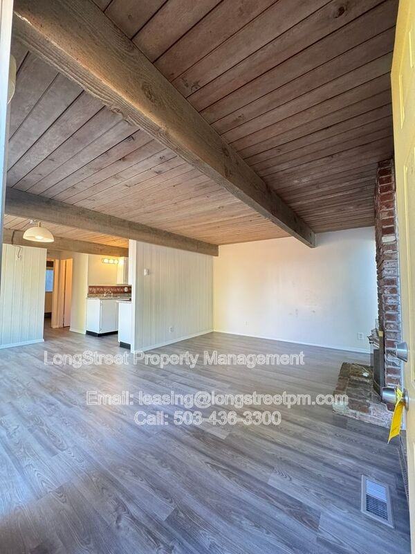 831 Nw 26th St - Photo 7 of 30
