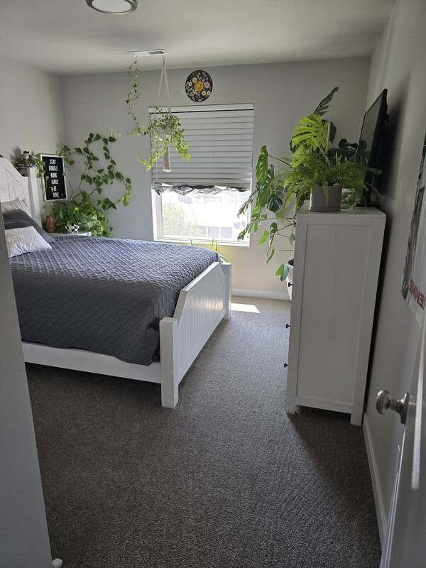 238 S Iceberg Lake Ave - Photo 5 of 33