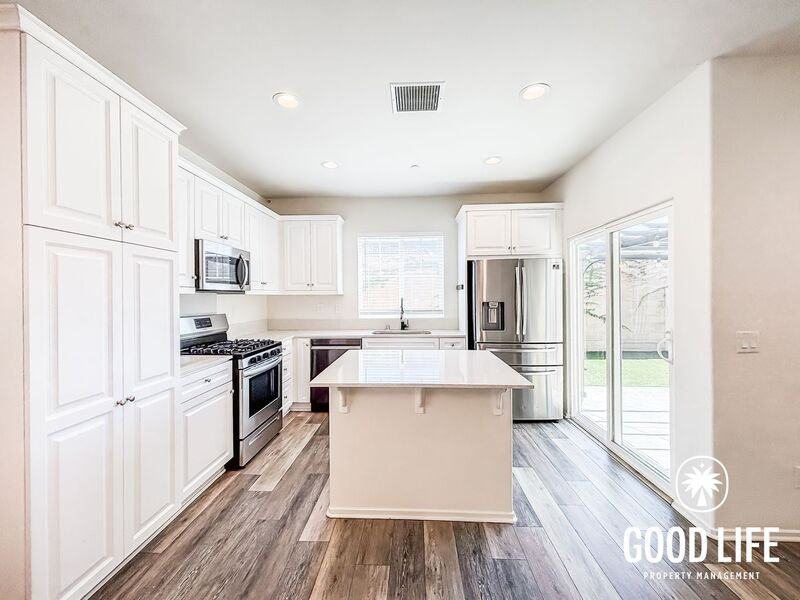 1845 Olivia St - Photo 3 of 25