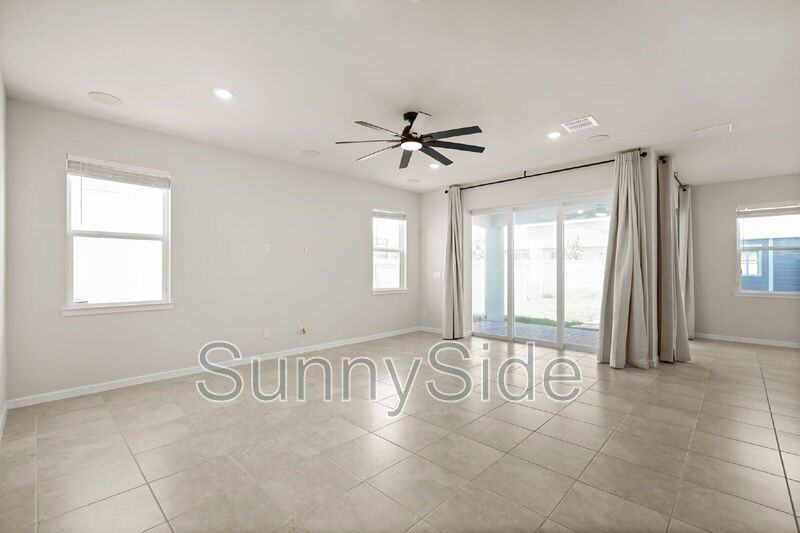 2715 Clear Night Ave - Photo 3 of 49