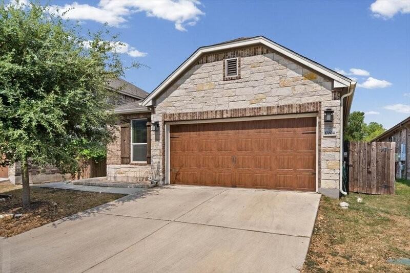 17004 Gibbons Path - Photo 6 of 29