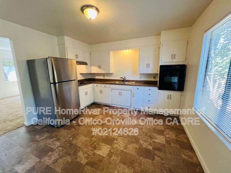 9210 Goodspeed St - Photo 4 of 15