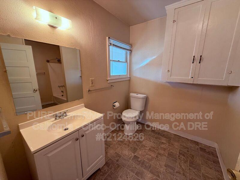 1532 Bridge St - Photo 7 of 14