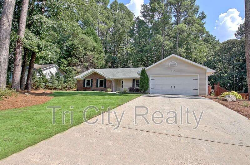 317 Summer Pl - Photo 2 of 50