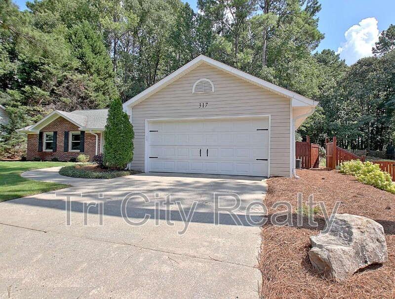 317 Summer Pl - Photo 4 of 50