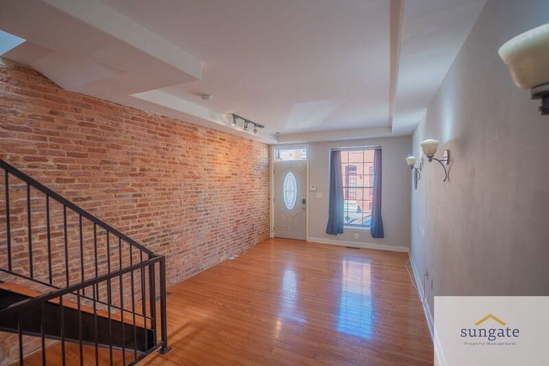 11 N Streeper St - Photo 4 of 43