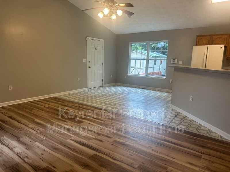 10 Auburn Ct - Photo 3 of 31