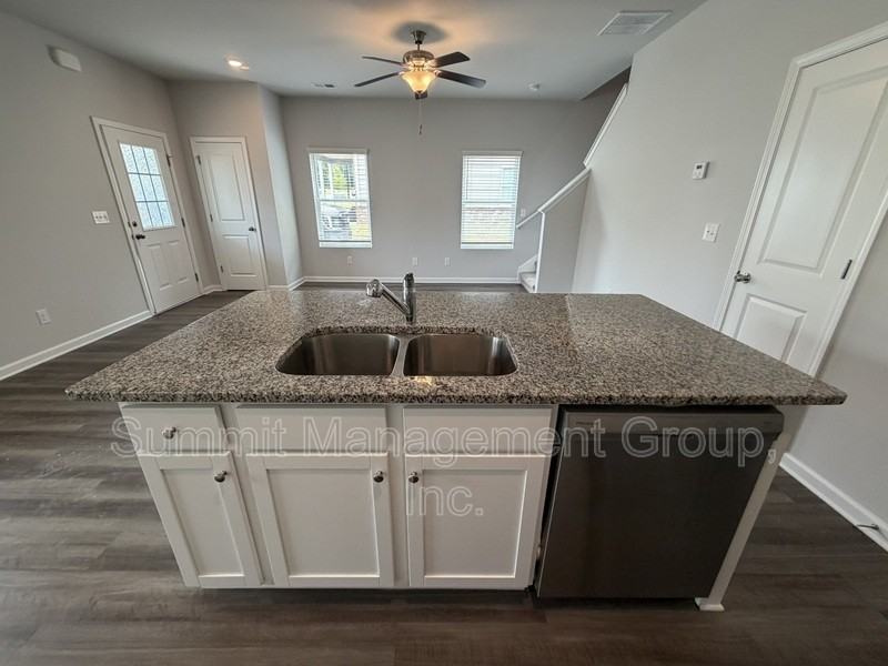160 Heard Ln - Photo 6 of 28