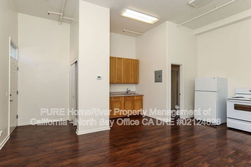 154 Railroad Ave #E - Photo 4 of 14