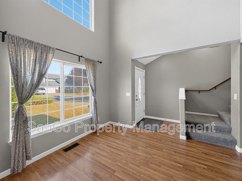 245 Trillium St - Photo 4 of 28