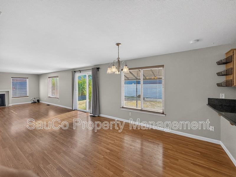 245 Trillium St - Photo 6 of 28