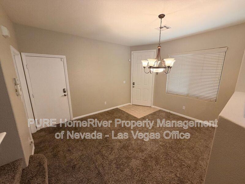 6535 Goldfield St - Photo 4 of 40