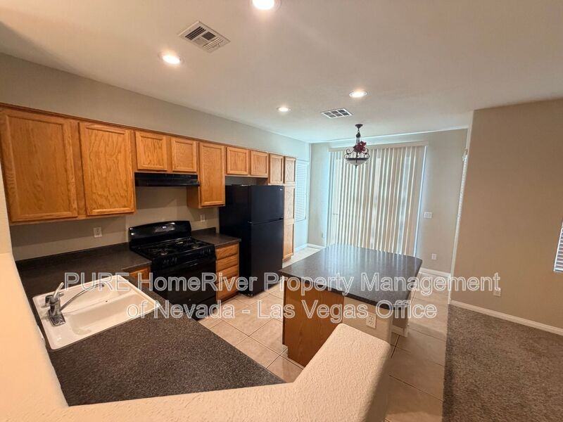 6535 Goldfield St - Photo 5 of 40