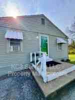 featured image of 6131 Ne Vivion Rd #D