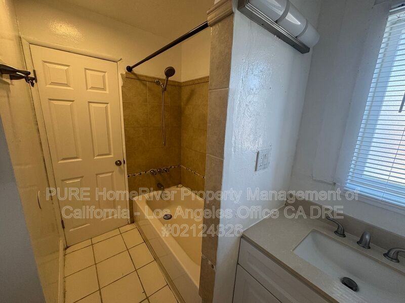 4157 1/2 W 162nd St - Photo 7 of 16