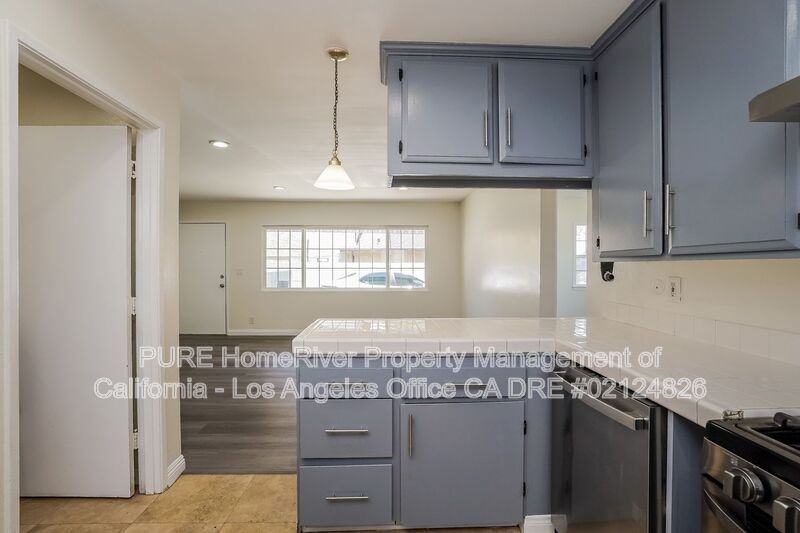 980 W Battery St #1 - Photo 7 of 23