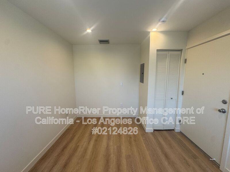 1536 1/2 W 205th St - Photo 2 of 7