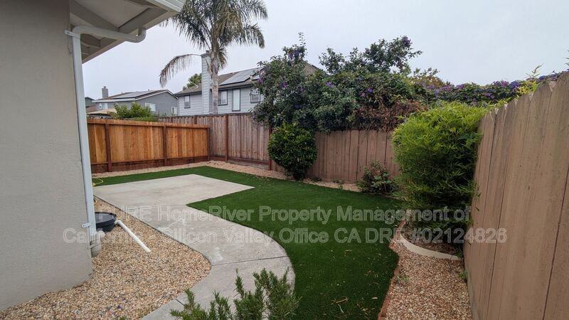 1792 Halterman Ave - Photo 6 of 17