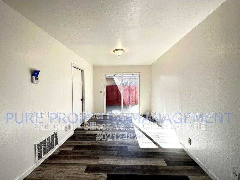 555 Bridge St - Photo 4 of 11