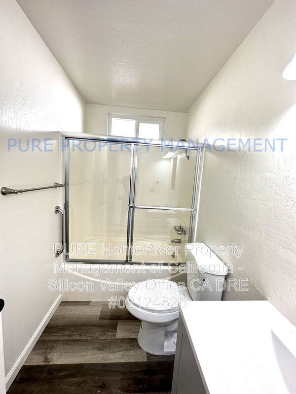 555 Bridge St - Photo 5 of 11