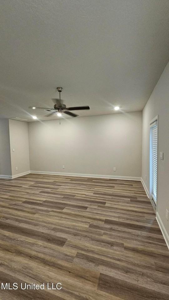 7865 Reagan Ct - Photo 6 of 19