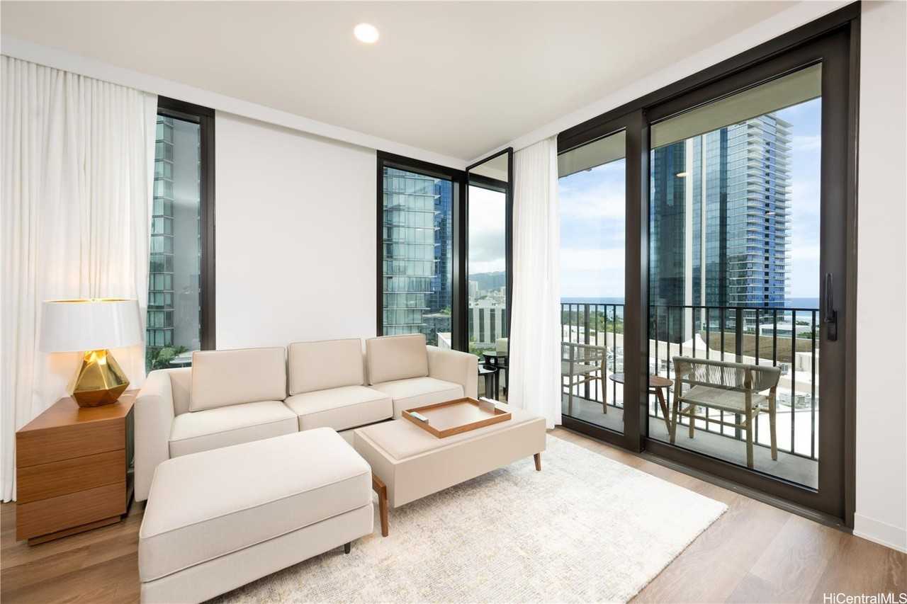 987 Queen St #1202 - Photo 6 of 10