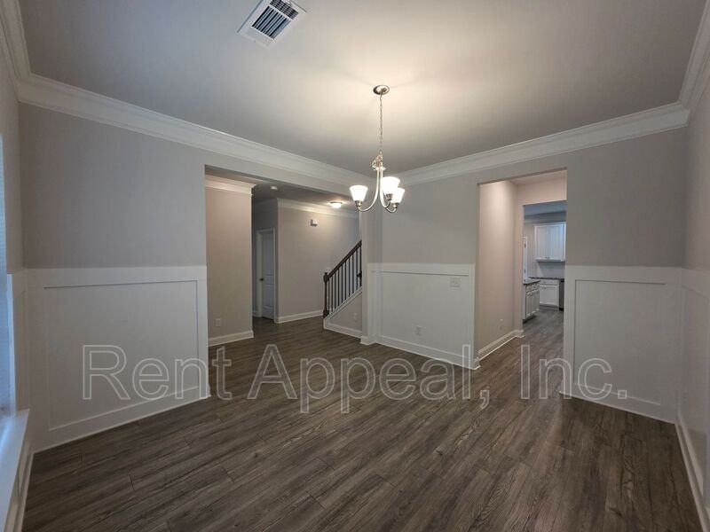 970 Laurel Cove Dr - Photo 3 of 18