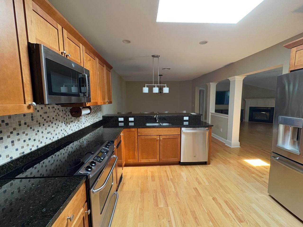 100 Shepards Cove Rd #H305 - Photo 5 of 9