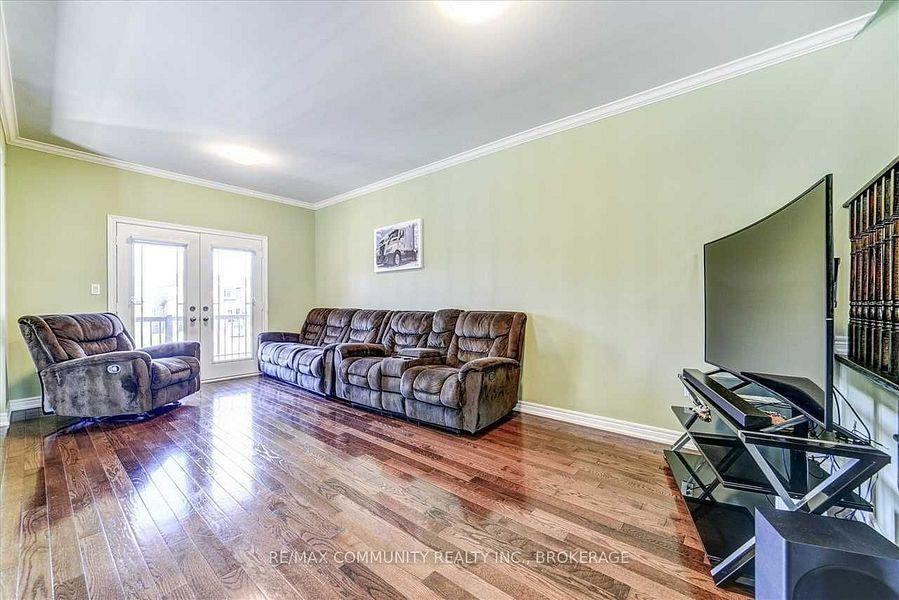 84 Wimbledon Crt - Photo 4 of 22