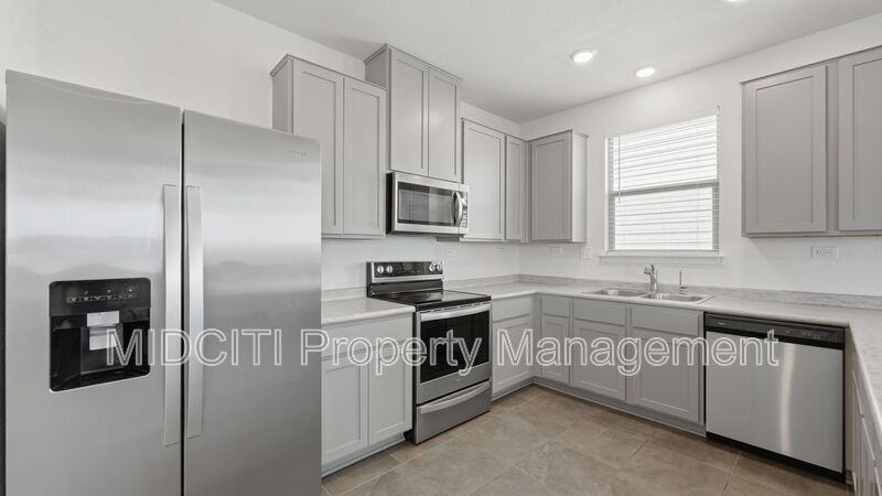 10419 Salitrillo Bnd - Photo 6 of 42