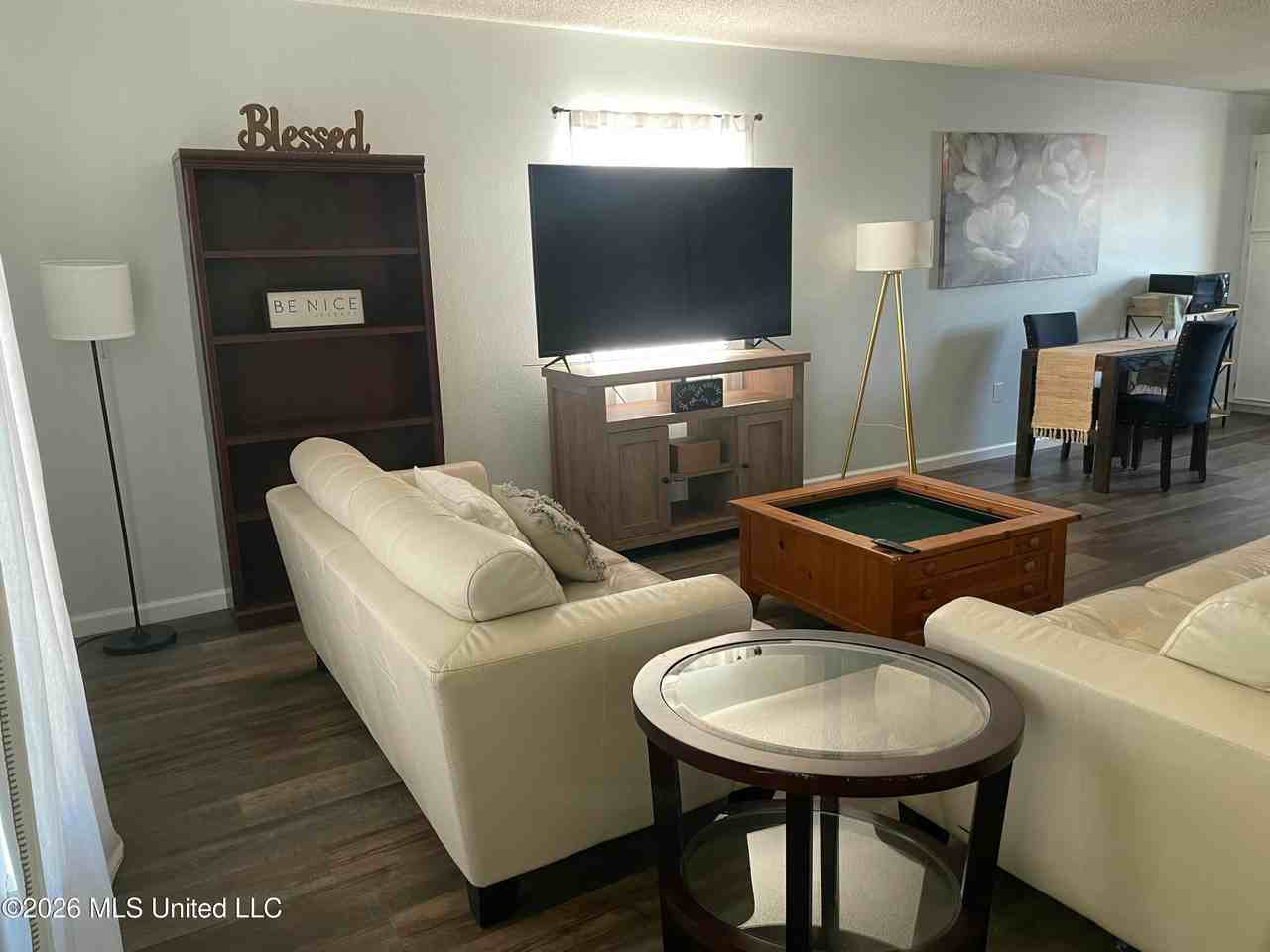 20413 Longview Rd - Photo 3 of 7