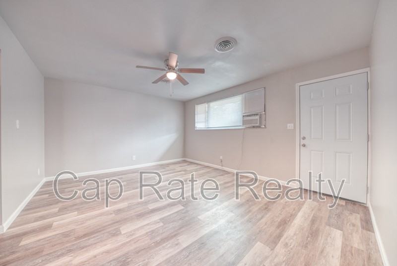 3738 Arkwood Ct #B - Photo 4 of 28